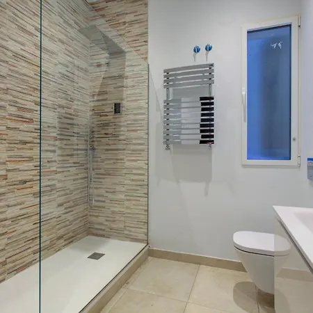 Luxury Rooms Madrid Center-2